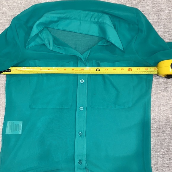 BCBG sheer green button down blouse/ size small - Picture 9 of 10